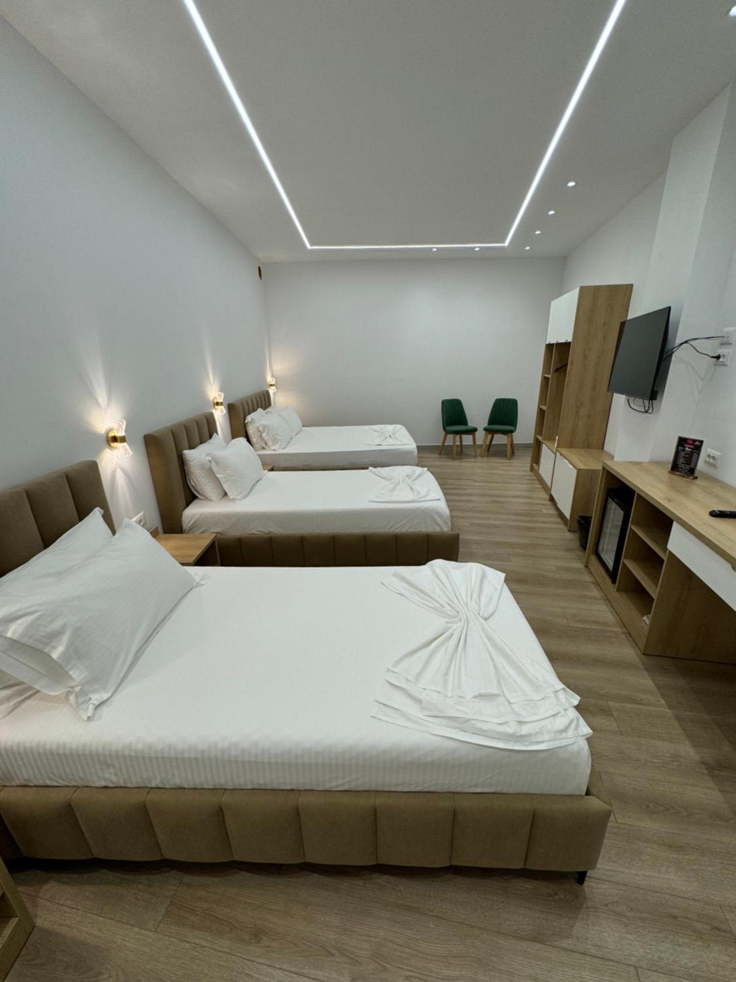 Hotel Panorama & Spa 爱尔巴桑 外观 照片