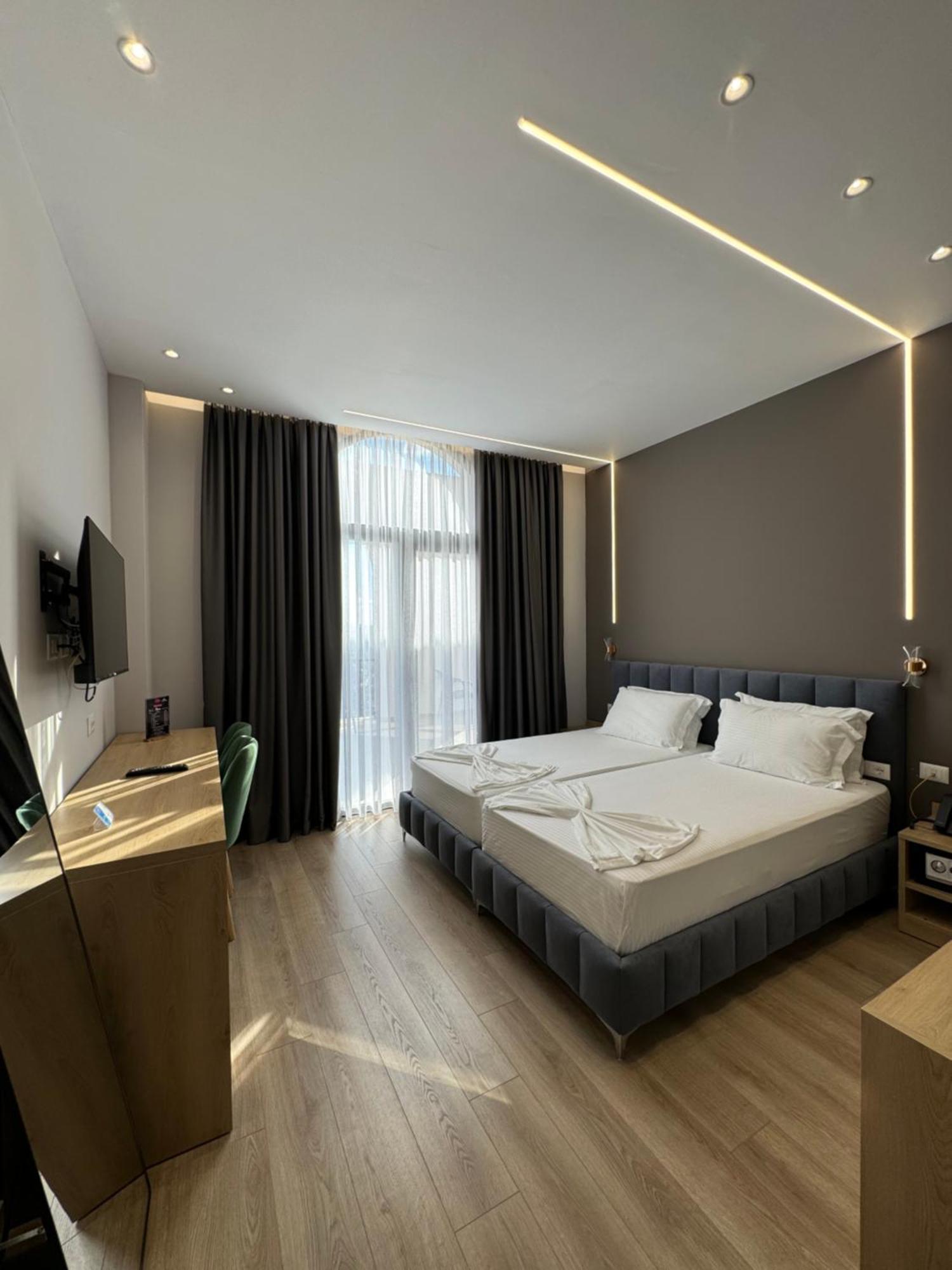 Hotel Panorama & Spa 爱尔巴桑 外观 照片