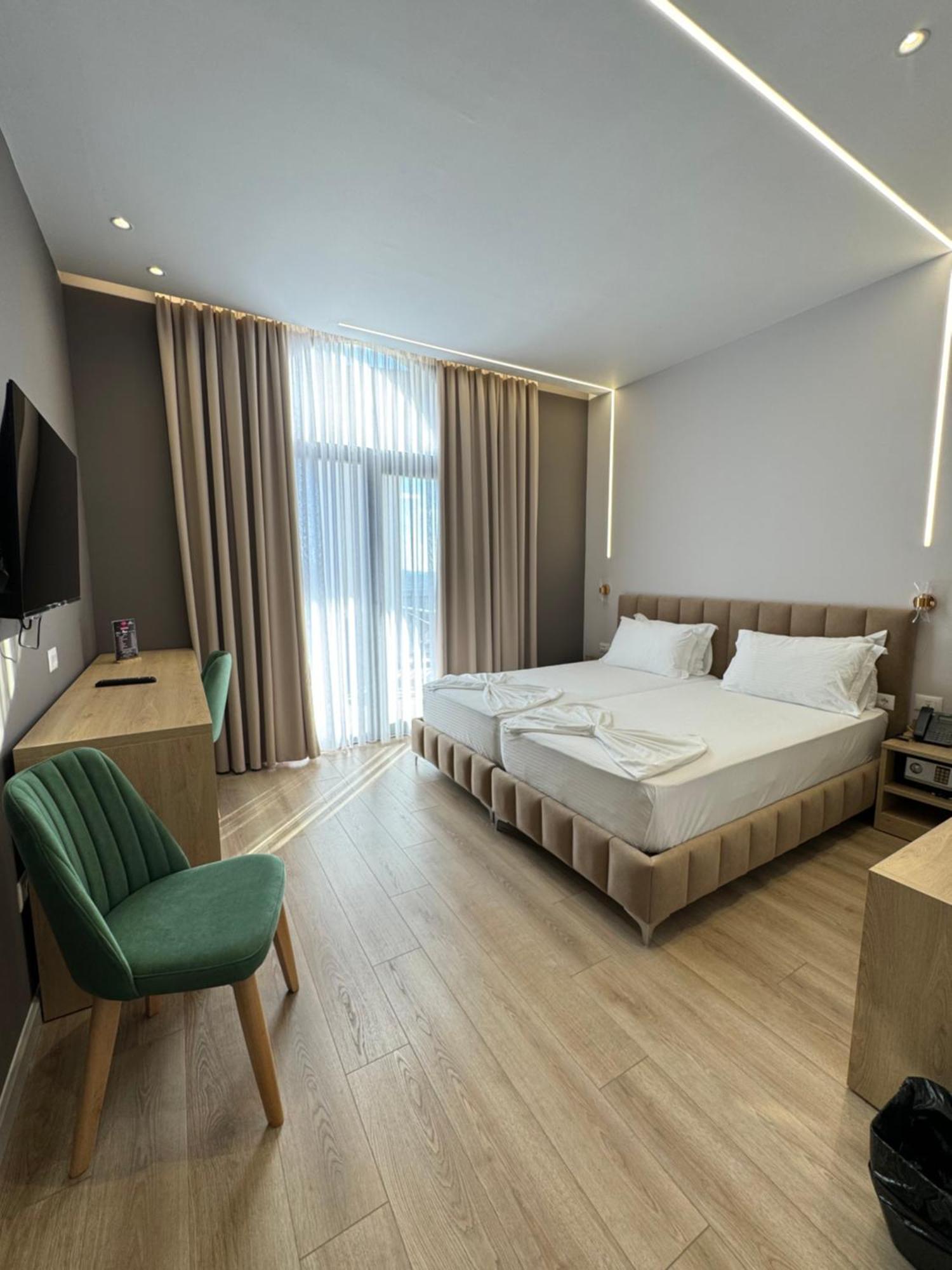 Hotel Panorama & Spa 爱尔巴桑 外观 照片