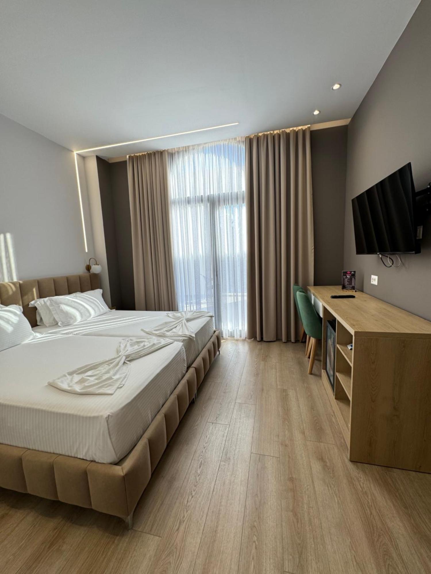 Hotel Panorama & Spa 爱尔巴桑 外观 照片