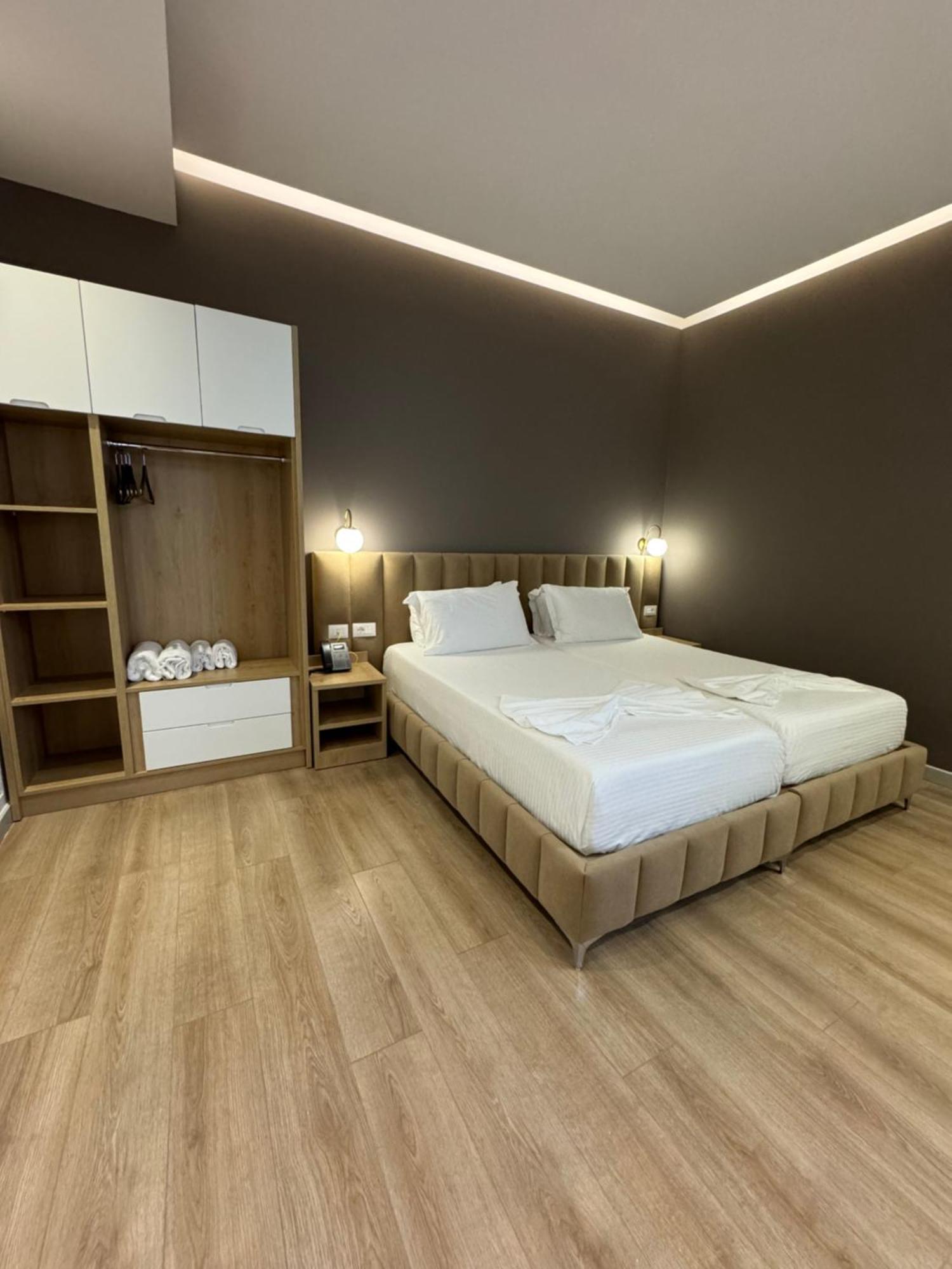 Hotel Panorama & Spa 爱尔巴桑 外观 照片