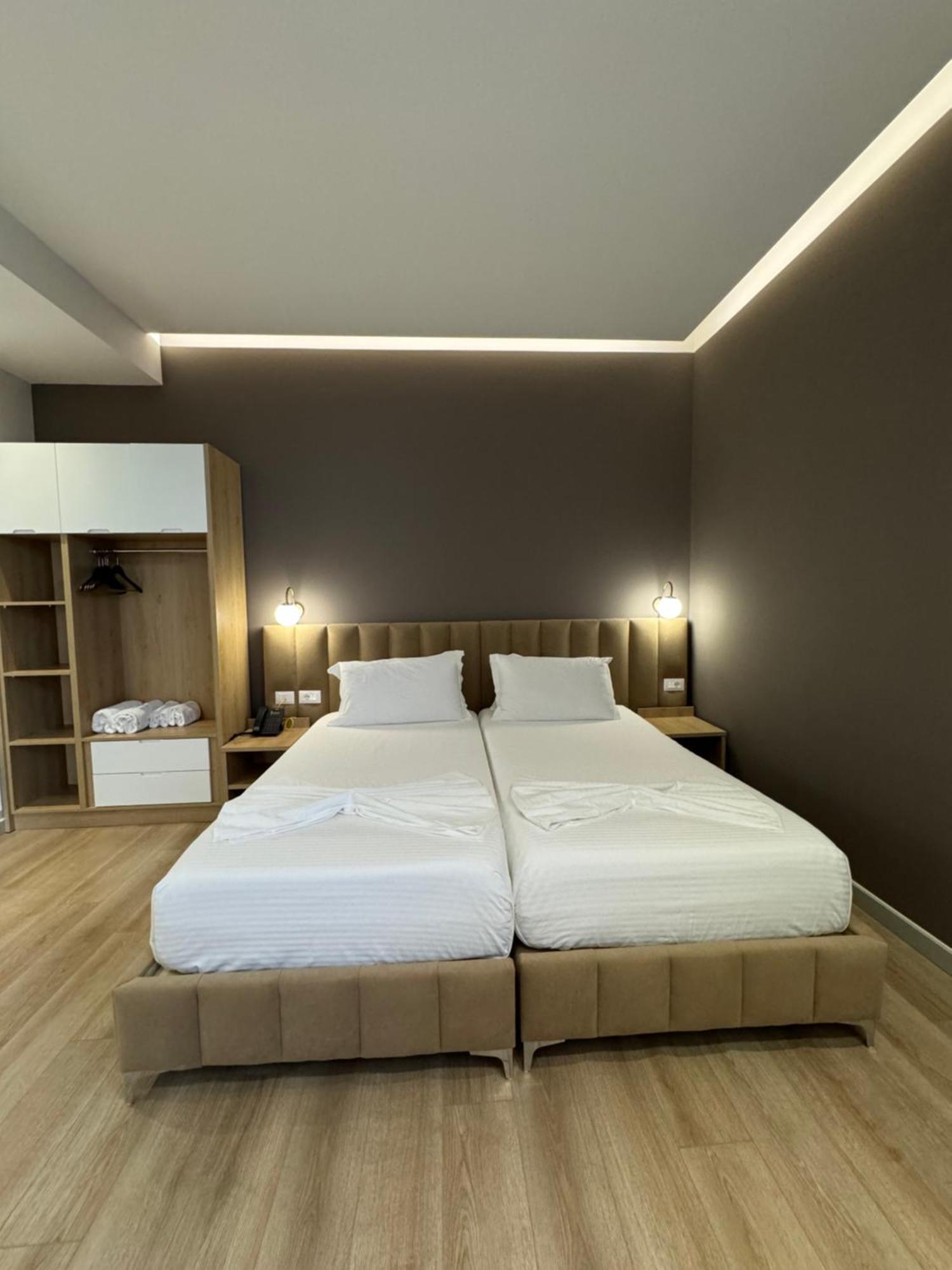 Hotel Panorama & Spa 爱尔巴桑 外观 照片
