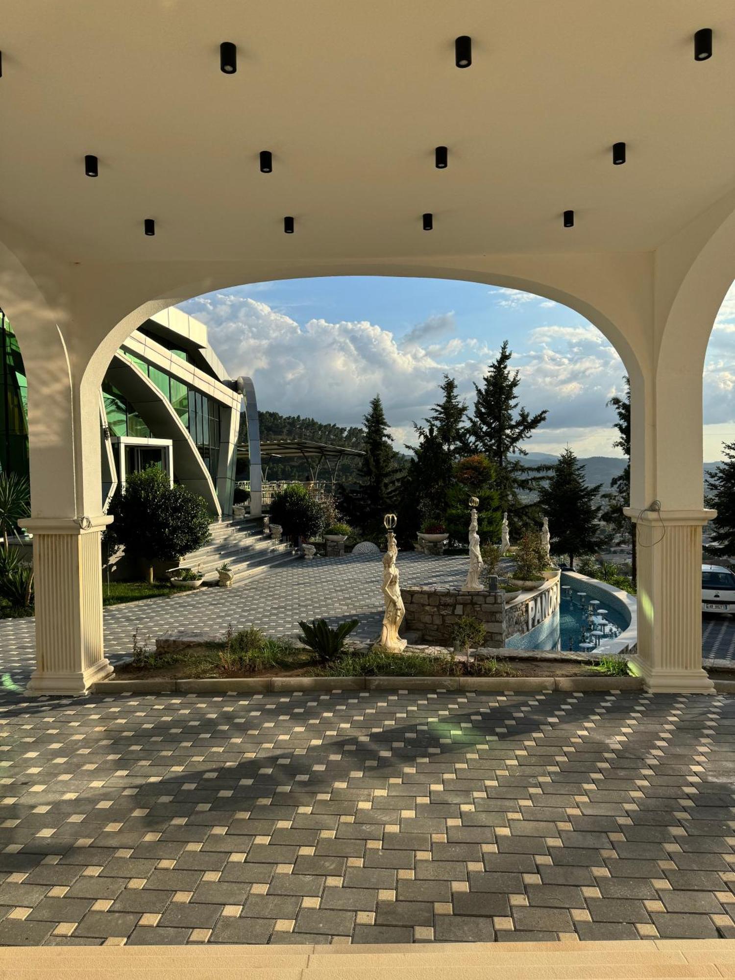 Hotel Panorama & Spa 爱尔巴桑 外观 照片