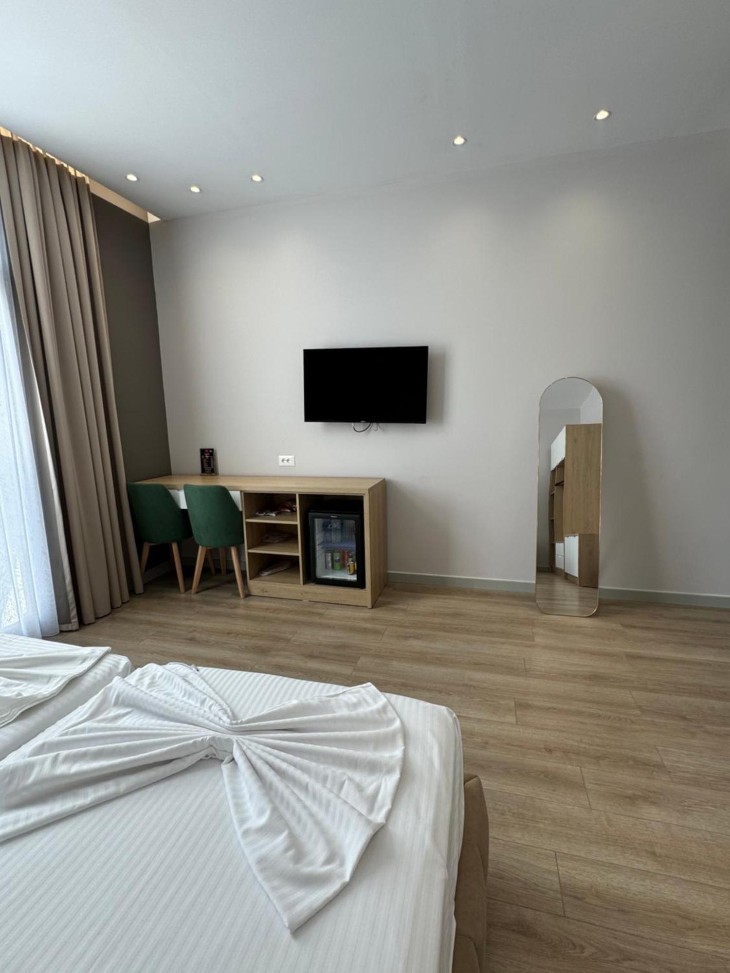 Hotel Panorama & Spa 爱尔巴桑 外观 照片